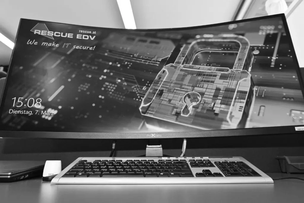 Nahaufnahme eines abgesicherten IT-Systems – Sinnbild für zentral verwaltete Zugangsdaten